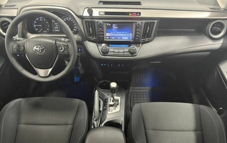 Toyota RAV4, 2016 год, 1 895 000 рублей, 17 фотография