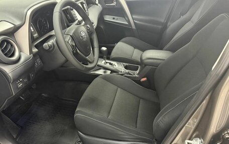 Toyota RAV4, 2016 год, 1 895 000 рублей, 18 фотография