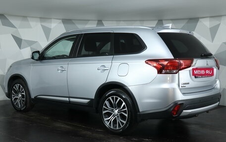 Mitsubishi Outlander III рестайлинг 3, 2018 год, 1 525 000 рублей, 7 фотография