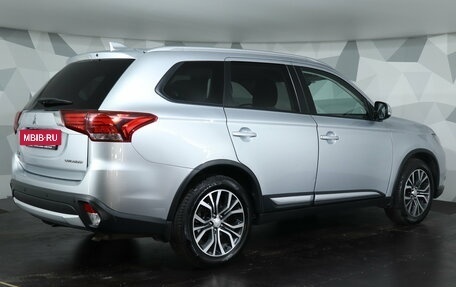 Mitsubishi Outlander III рестайлинг 3, 2018 год, 1 525 000 рублей, 5 фотография