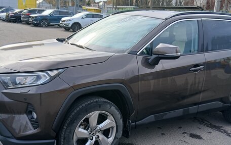 Toyota RAV4, 2021 год, 3 480 000 рублей, 10 фотография