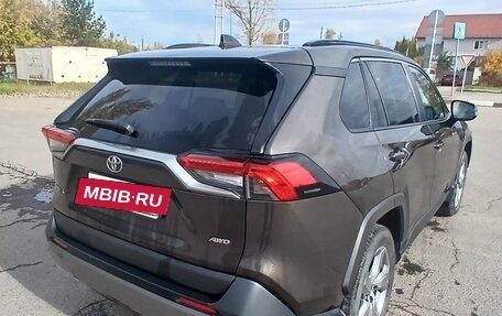 Toyota RAV4, 2021 год, 3 480 000 рублей, 4 фотография