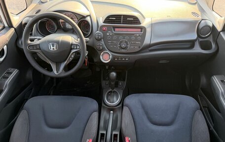 Honda Jazz II рестайлинг, 2011 год, 959 000 рублей, 13 фотография