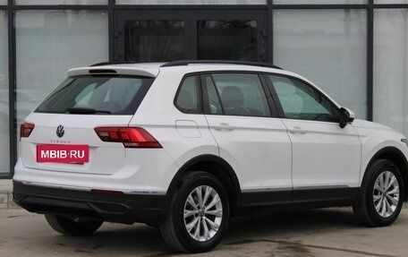 Volkswagen Tiguan II, 2021 год, 2 373 000 рублей, 5 фотография