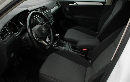 Volkswagen Tiguan II, 2021 год, 2 373 000 рублей, 14 фотография