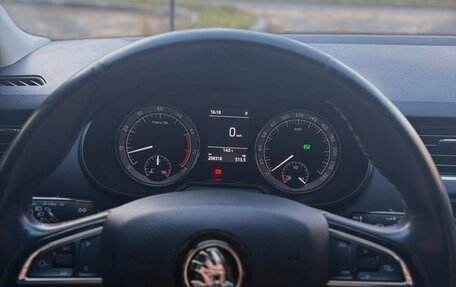 Skoda Octavia, 2019 год, 1 800 000 рублей, 6 фотография