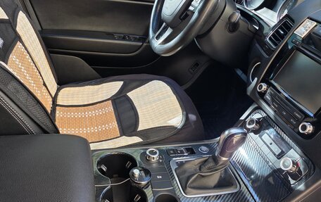 Volkswagen Touareg III, 2013 год, 2 400 000 рублей, 8 фотография