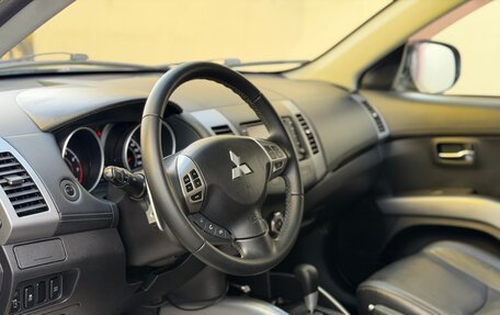 Mitsubishi Outlander III рестайлинг 3, 2011 год, 999 999 рублей, 5 фотография