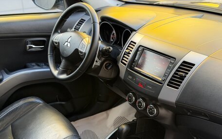 Mitsubishi Outlander III рестайлинг 3, 2011 год, 999 999 рублей, 6 фотография