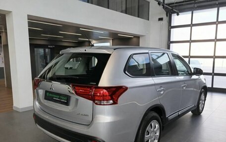 Mitsubishi Outlander III рестайлинг 3, 2015 год, 1 679 000 рублей, 4 фотография