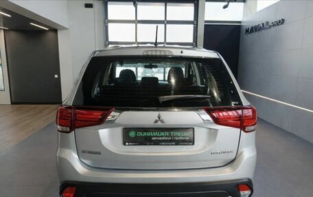 Mitsubishi Outlander III рестайлинг 3, 2015 год, 1 679 000 рублей, 5 фотография