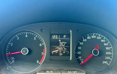 Volkswagen Polo VI (EU Market), 2015 год, 850 000 рублей, 13 фотография