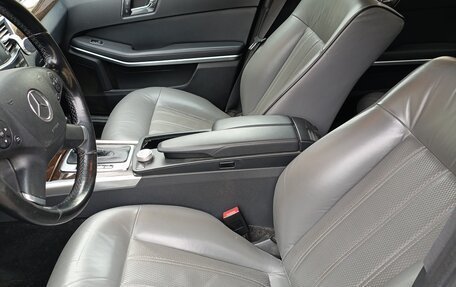 Mercedes-Benz E-Класс, 2010 год, 1 200 000 рублей, 8 фотография
