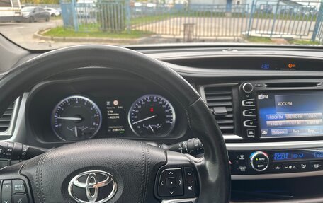 Toyota Highlander III, 2017 год, 2 950 000 рублей, 7 фотография