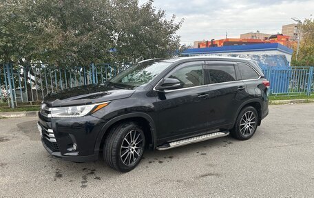 Toyota Highlander III, 2017 год, 2 950 000 рублей, 3 фотография