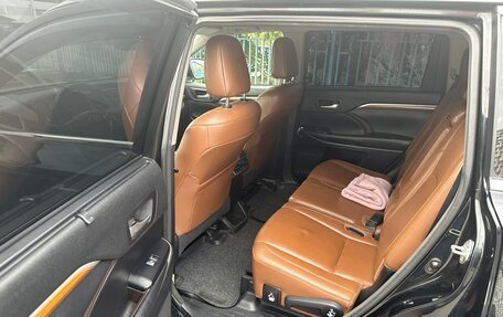 Toyota Highlander III, 2017 год, 2 950 000 рублей, 9 фотография