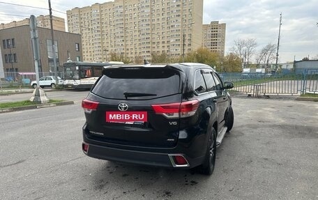 Toyota Highlander III, 2017 год, 2 950 000 рублей, 5 фотография