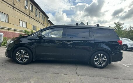 KIA Carnival III, 2019 год, 2 500 000 рублей, 7 фотография