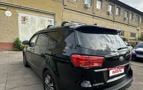 KIA Carnival III, 2019 год, 2 500 000 рублей, 11 фотография