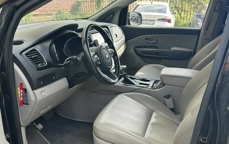 KIA Carnival III, 2019 год, 2 500 000 рублей, 14 фотография
