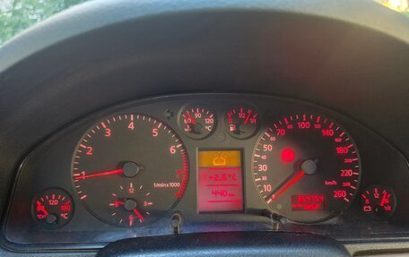 Audi A4, 1998 год, 300 000 рублей, 16 фотография