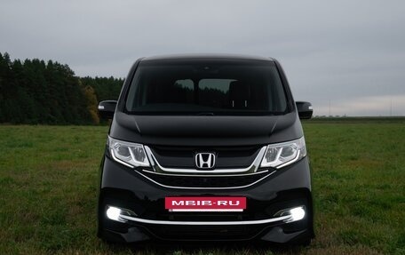 Honda Stepwgn IV, 2015 год, 1 600 000 рублей, 3 фотография