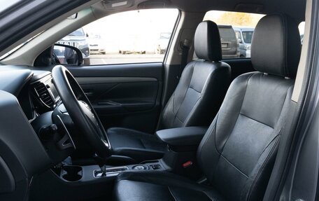 Mitsubishi Outlander III рестайлинг 3, 2012 год, 1 471 000 рублей, 15 фотография