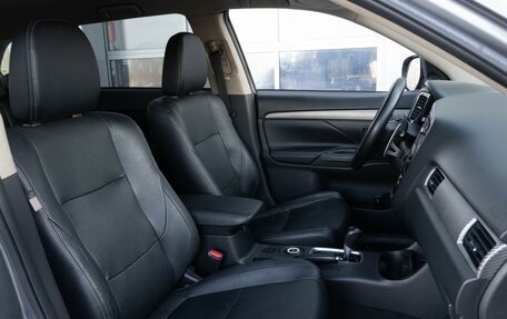 Mitsubishi Outlander III рестайлинг 3, 2012 год, 1 471 000 рублей, 13 фотография