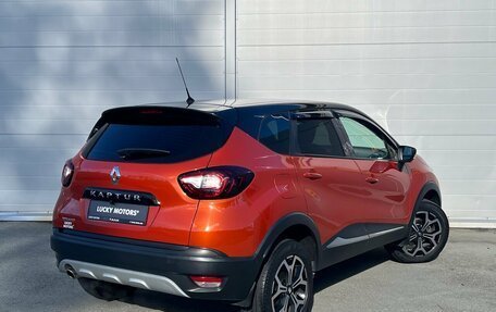 Renault Kaptur I рестайлинг, 2017 год, 1 395 000 рублей, 8 фотография