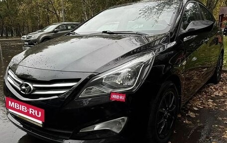 Hyundai Solaris II рестайлинг, 2014 год, 1 050 000 рублей, 2 фотография