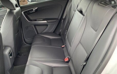 Volvo V60 I, 2015 год, 1 850 000 рублей, 8 фотография