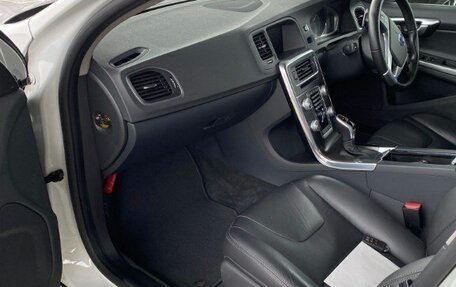 Volvo V60 I, 2015 год, 1 850 000 рублей, 15 фотография