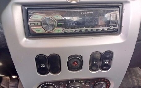 Renault Logan I, 2013 год, 300 000 рублей, 4 фотография