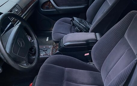 Mercedes-Benz S-Класс, 1998 год, 800 000 рублей, 3 фотография