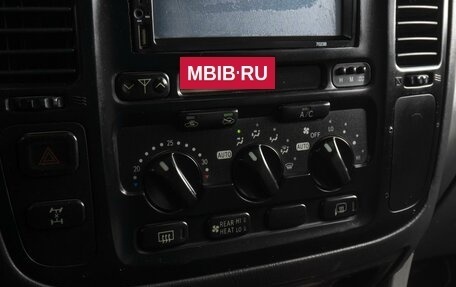 Toyota Land Cruiser 100 рестайлинг 2, 2001 год, 1 529 000 рублей, 13 фотография
