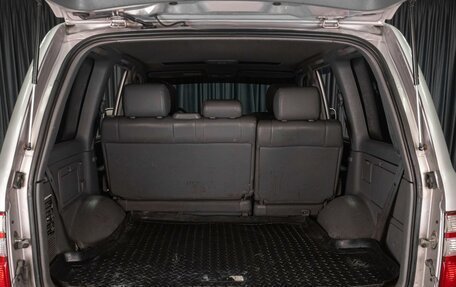 Toyota Land Cruiser 100 рестайлинг 2, 2001 год, 1 529 000 рублей, 20 фотография