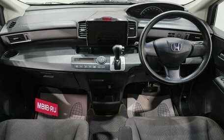Honda Freed I, 2011 год, 969 000 рублей, 19 фотография