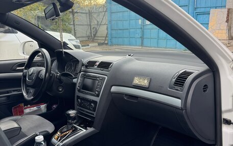 Skoda Octavia RS, 2010 год, 1 030 000 рублей, 8 фотография