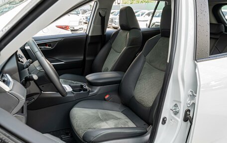 Toyota RAV4, 2025 год, 3 898 000 рублей, 10 фотография