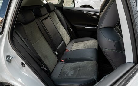Toyota RAV4, 2025 год, 3 898 000 рублей, 7 фотография