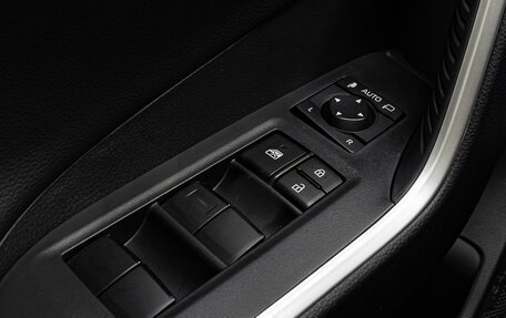 Toyota RAV4, 2025 год, 3 898 000 рублей, 21 фотография