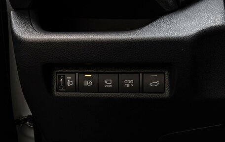 Toyota RAV4, 2025 год, 3 898 000 рублей, 19 фотография