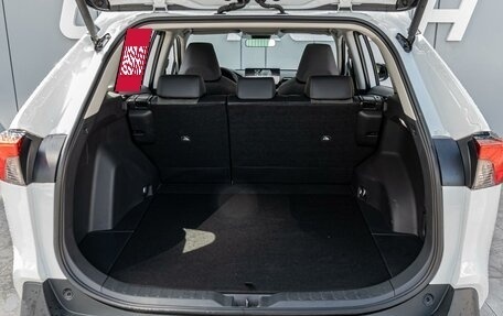 Toyota RAV4, 2025 год, 3 898 000 рублей, 22 фотография