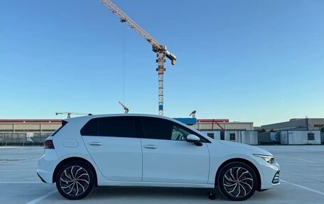 Volkswagen Golf VIII, 2023 год, 1 875 000 рублей, 4 фотография