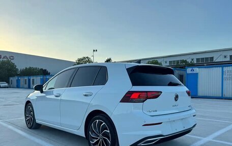 Volkswagen Golf VIII, 2023 год, 1 875 000 рублей, 2 фотография