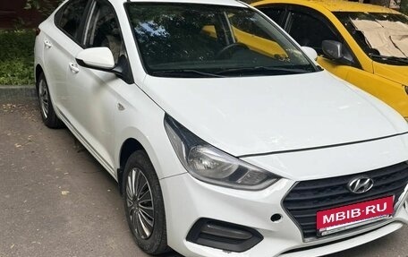 Hyundai Solaris II рестайлинг, 2018 год, 730 000 рублей, 7 фотография