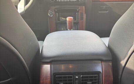 Toyota Land Cruiser Prado 150 рестайлинг 2, 2017 год, 4 500 000 рублей, 7 фотография