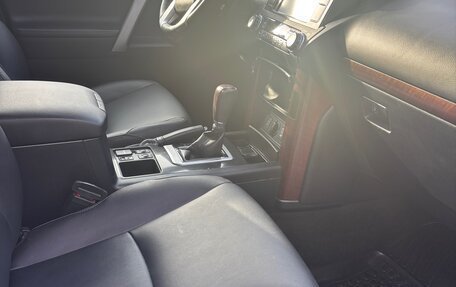 Toyota Land Cruiser Prado 150 рестайлинг 2, 2017 год, 4 500 000 рублей, 9 фотография
