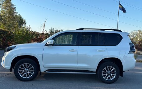 Toyota Land Cruiser Prado 150 рестайлинг 2, 2017 год, 4 500 000 рублей, 2 фотография