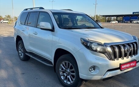 Toyota Land Cruiser Prado 150 рестайлинг 2, 2017 год, 4 500 000 рублей, 4 фотография
